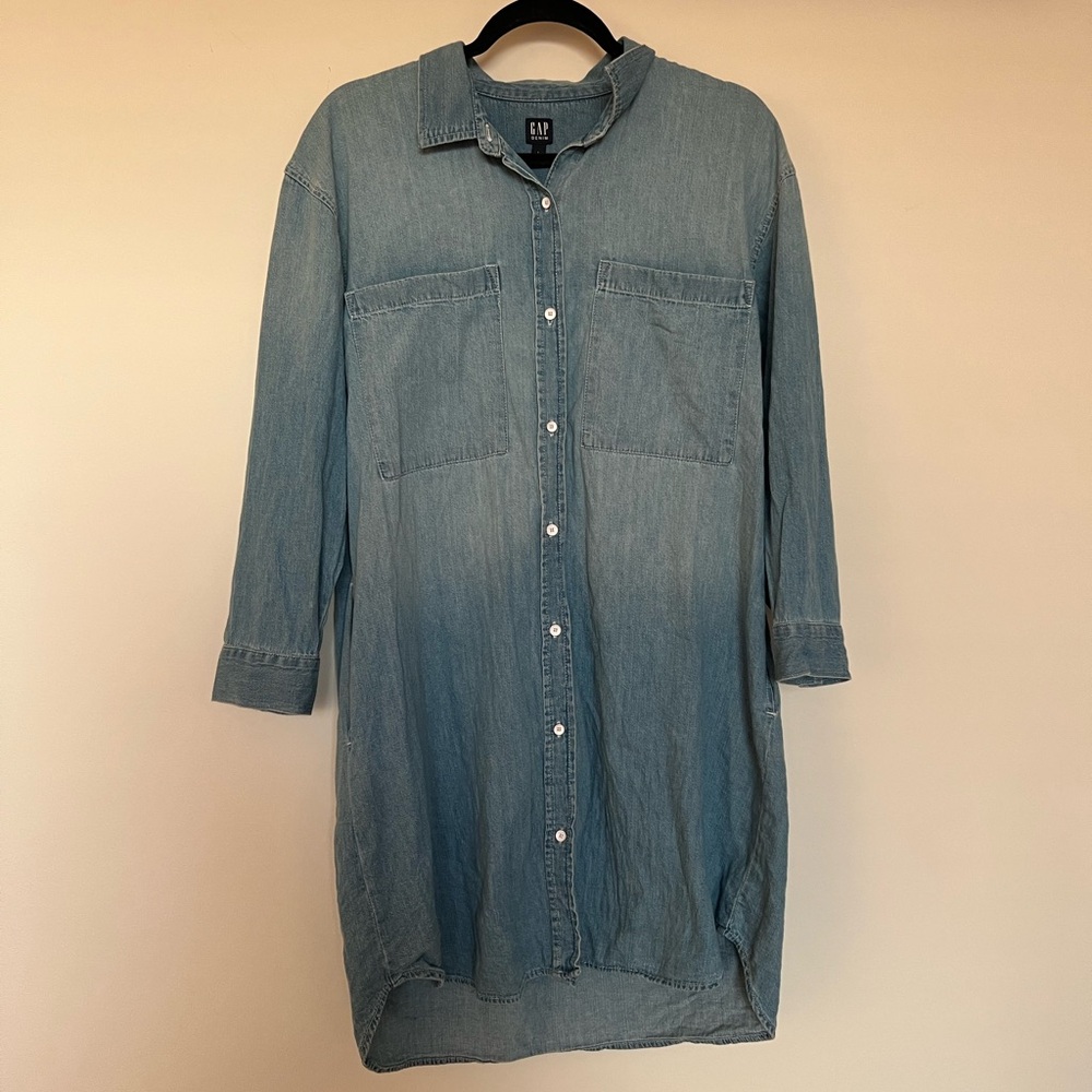 Gap Oversized Medium Wash Denim Shirt Size Large